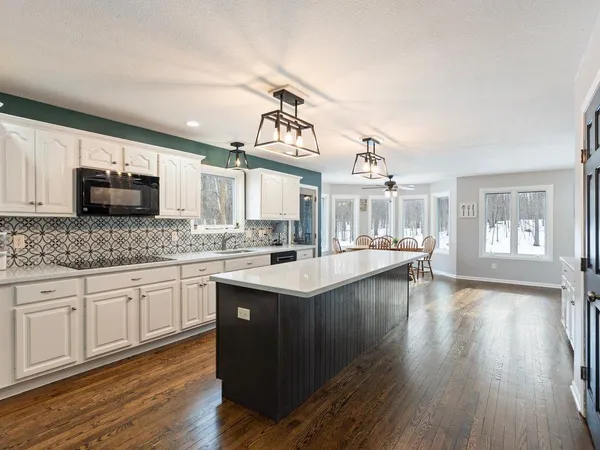 $569,900 | 15419 Lake Avenue, Brainerd, MN 56401