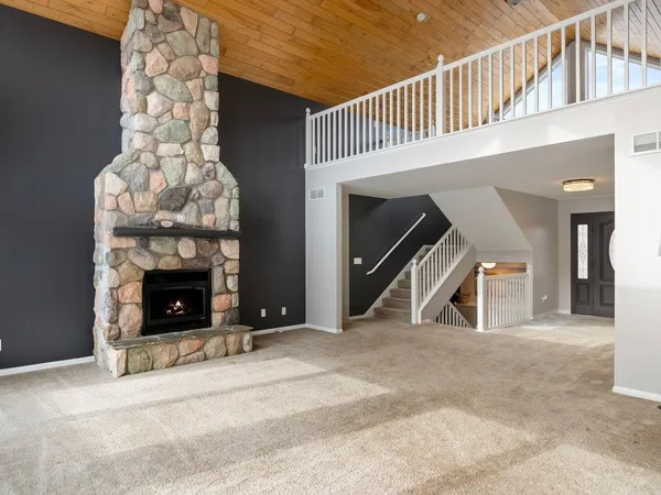 $569,900 | 15419 Lake Avenue, Brainerd, MN 56401