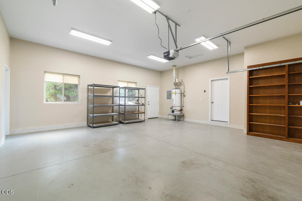 9522 Kestrel Road Klamath Falls, OR 97601 - Photo 26 of 69 Gallery Image 26