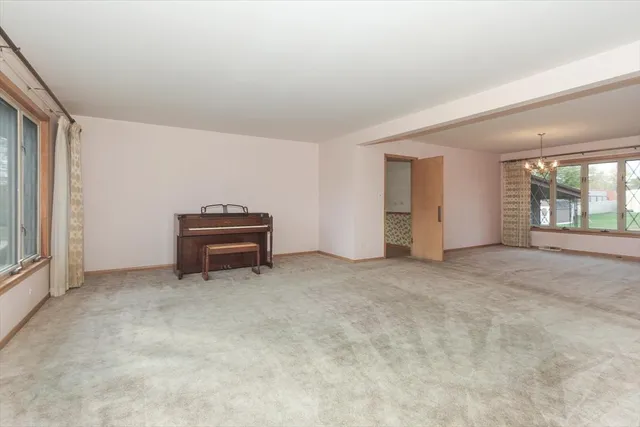 $490,000 | 1420 Indian Hill Drive, Schaumburg, IL 60193