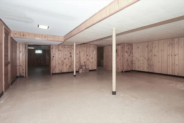 $490,000 | 1420 Indian Hill Drive, Schaumburg, IL 60193