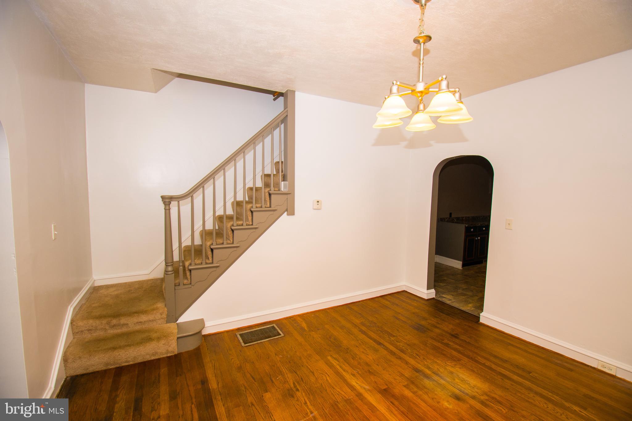 608 Mountain View Road Reading, PA 19607 - Photo 3 of 13