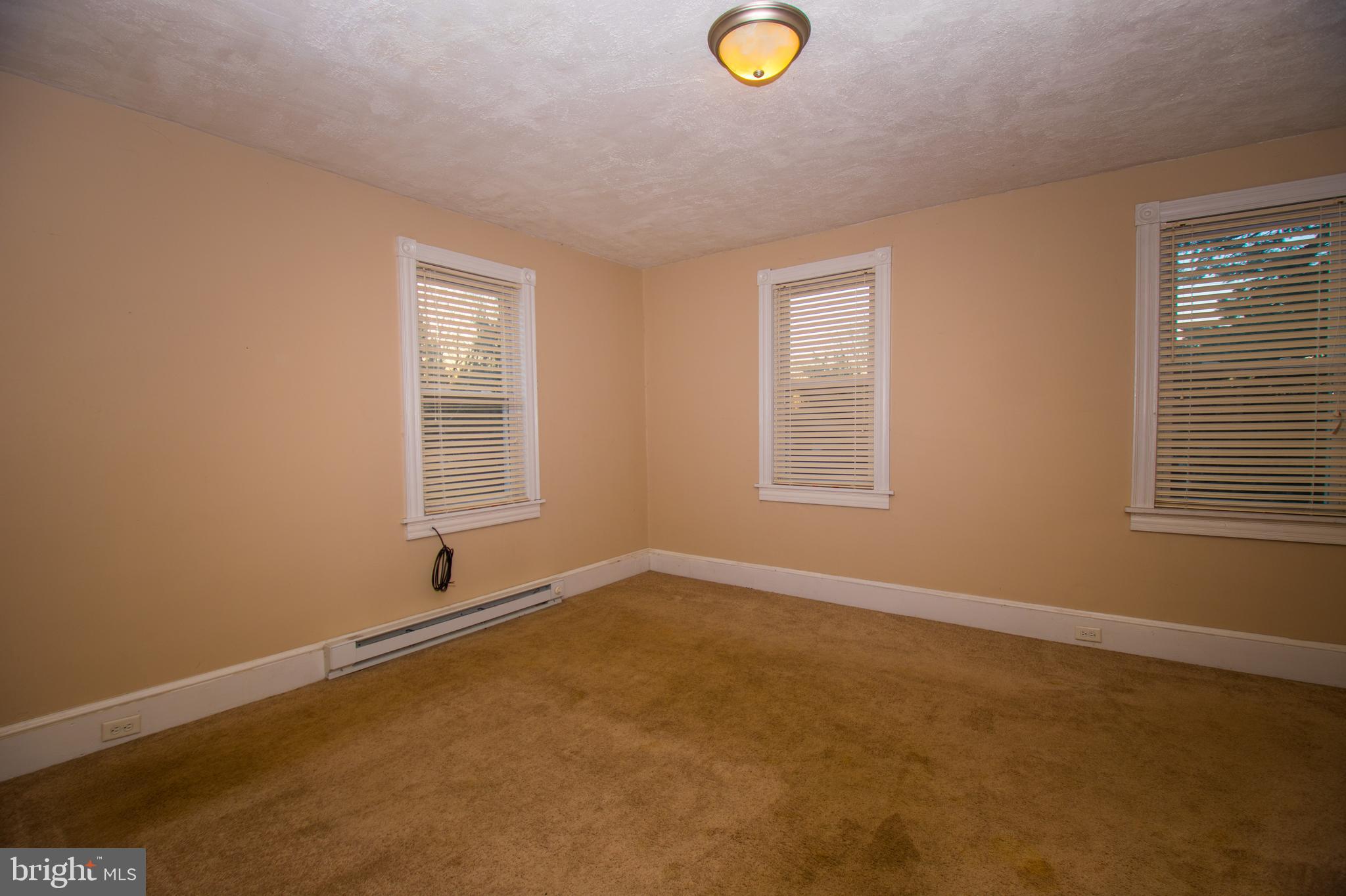 608 Mountain View Road Reading, PA 19607 - Photo 6 of 13
