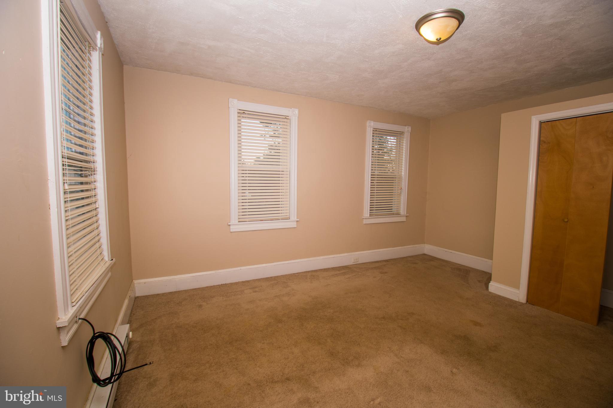 608 Mountain View Road Reading, PA 19607 - Photo 7 of 13