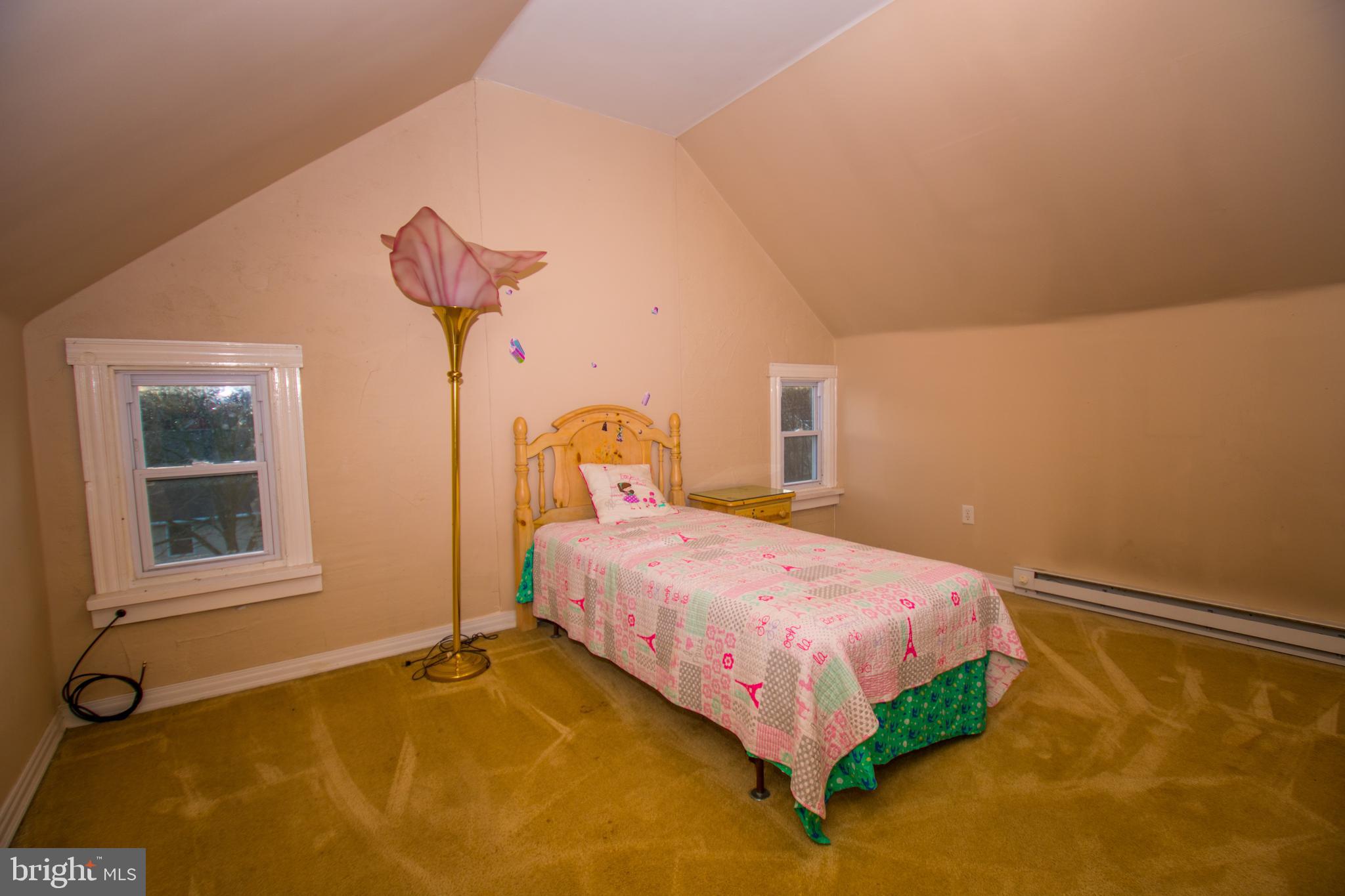 608 Mountain View Road Reading, PA 19607 - Photo 10 of 13