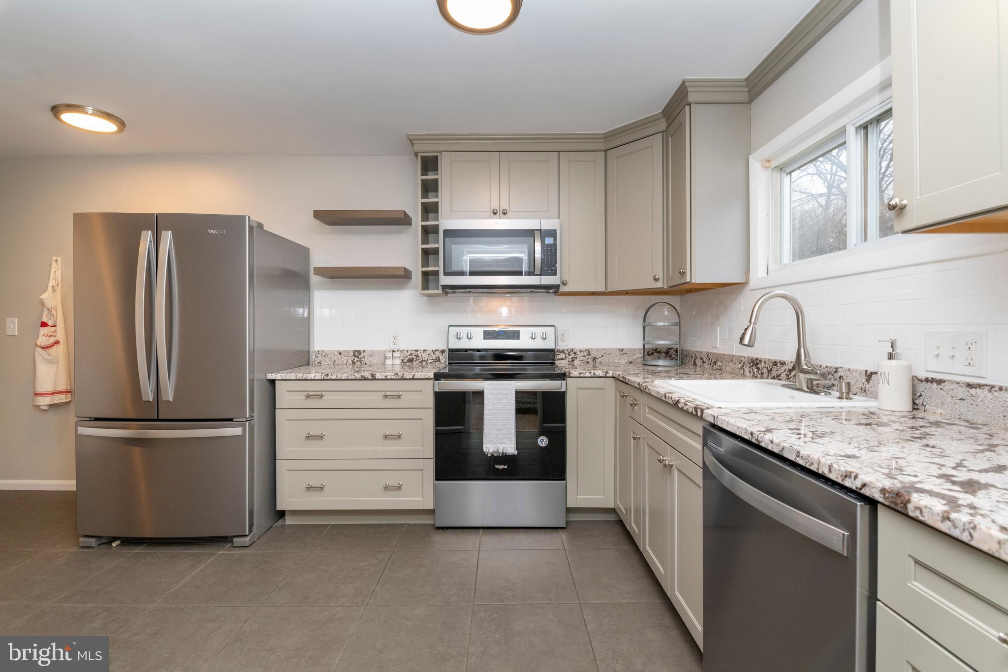 2449 Woodcroft Road Baltimore, MD 21234 - Photo 16 of 44 Gallery Image 16