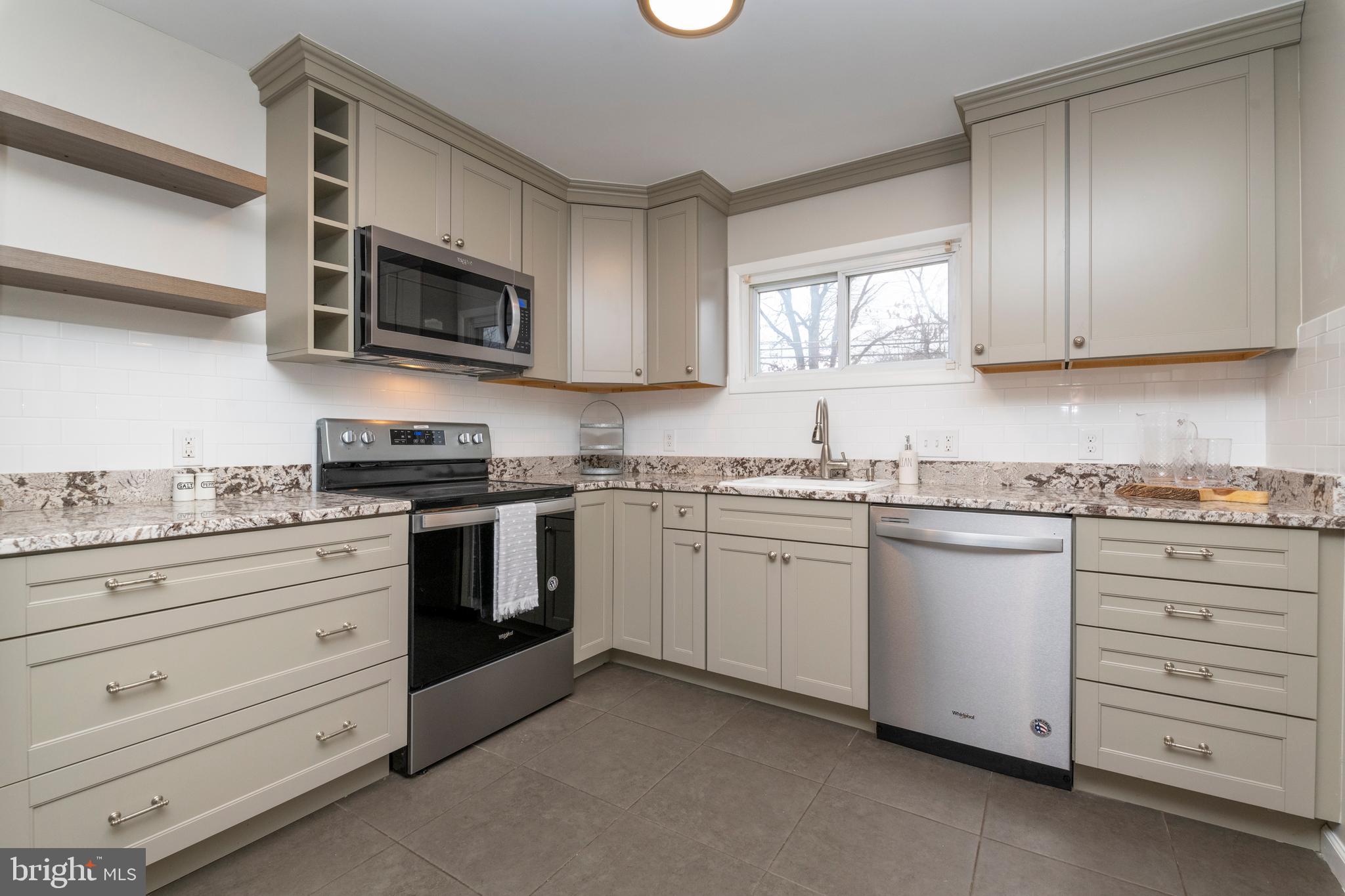 2449 Woodcroft Road Baltimore, MD 21234 - Photo 18 of 44 Gallery Image 18