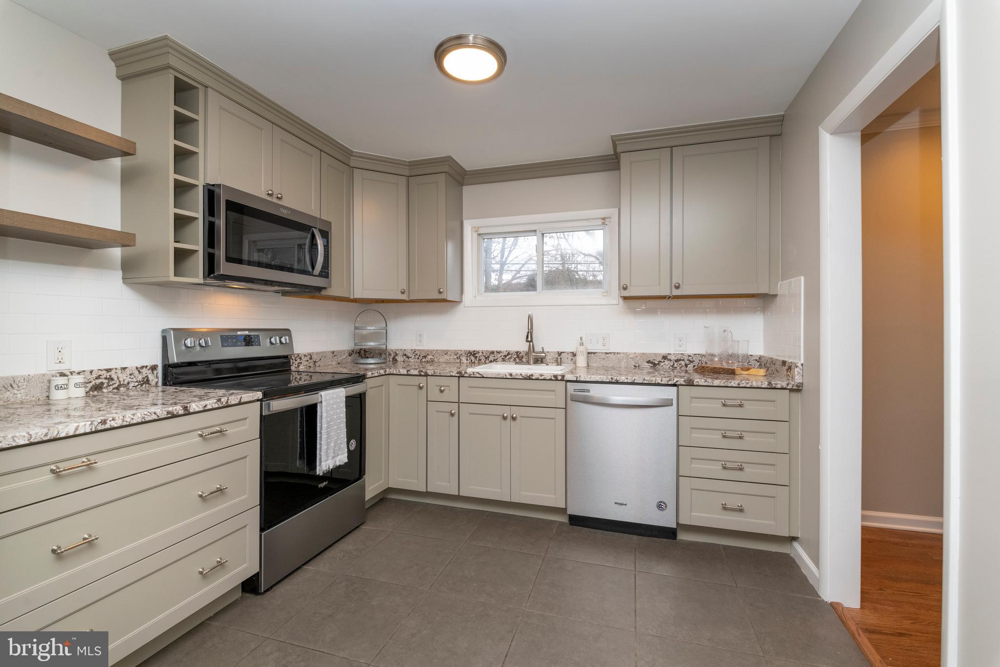 2449 Woodcroft Road Baltimore, MD 21234 - Photo 19 of 44 Gallery Image 19