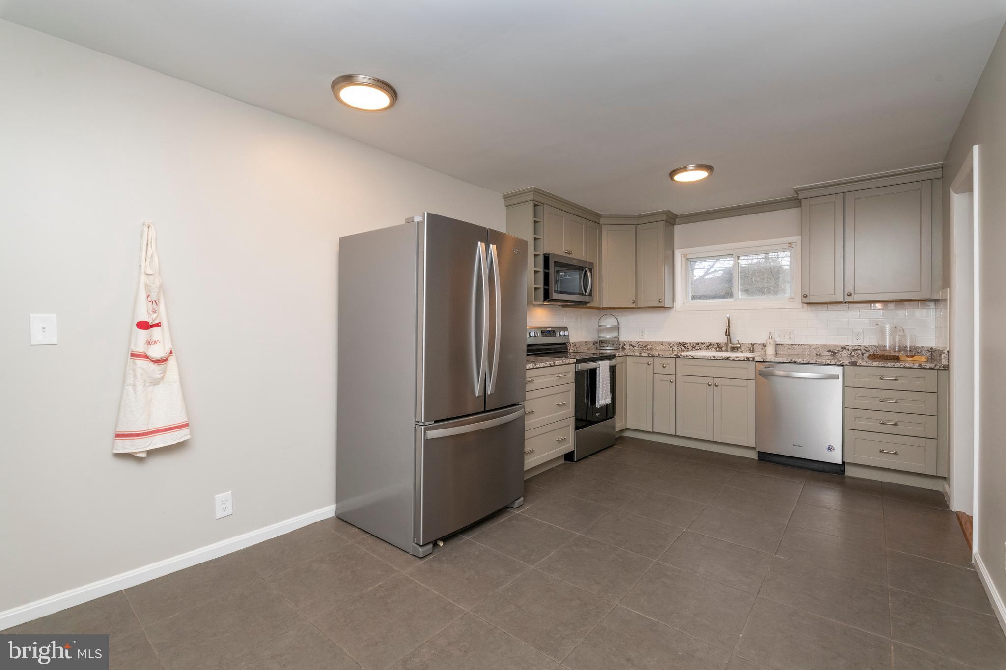 2449 Woodcroft Road Baltimore, MD 21234 - Photo 20 of 44 Gallery Image 20