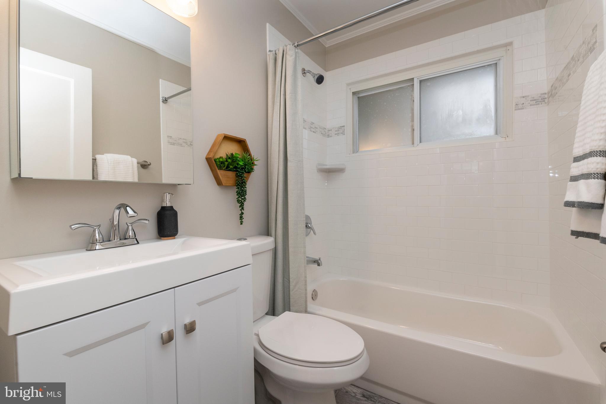 2449 Woodcroft Road Baltimore, MD 21234 - Photo 24 of 44 Gallery Image 24