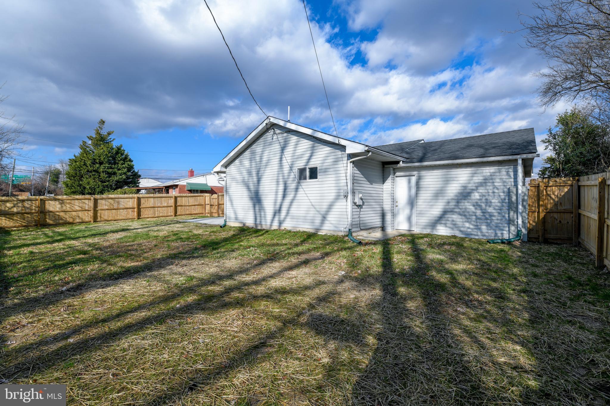 2449 Woodcroft Road Baltimore, MD 21234 - Photo 43 of 44 Gallery Image 43