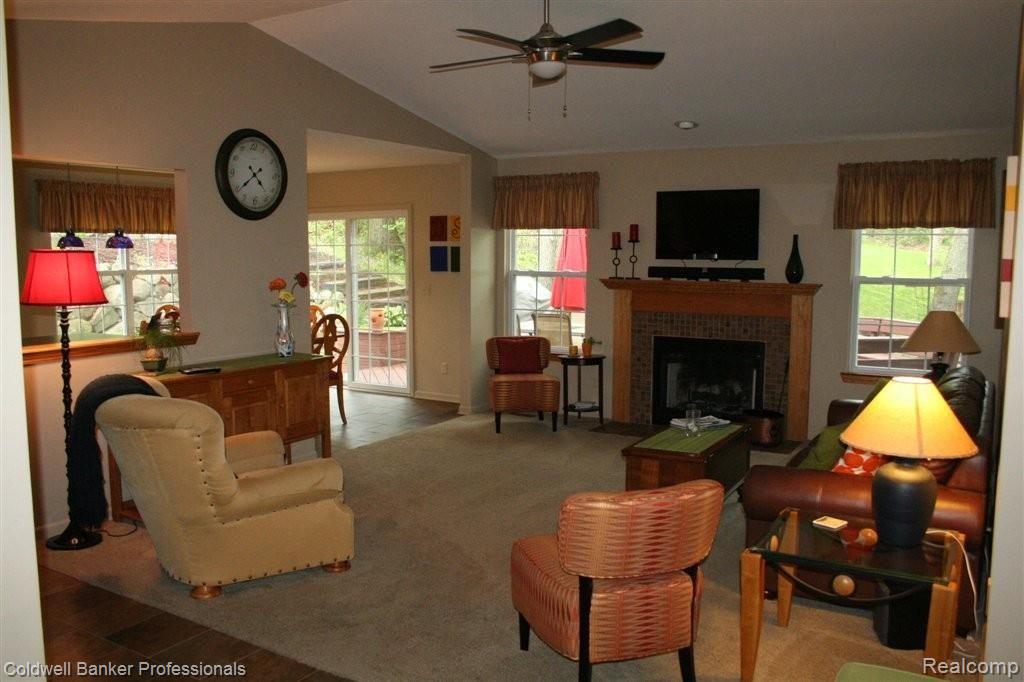 11168 Whispering Ridge Trail Fenton, MI 48430 - Photo 4 of 24 Great Room 2