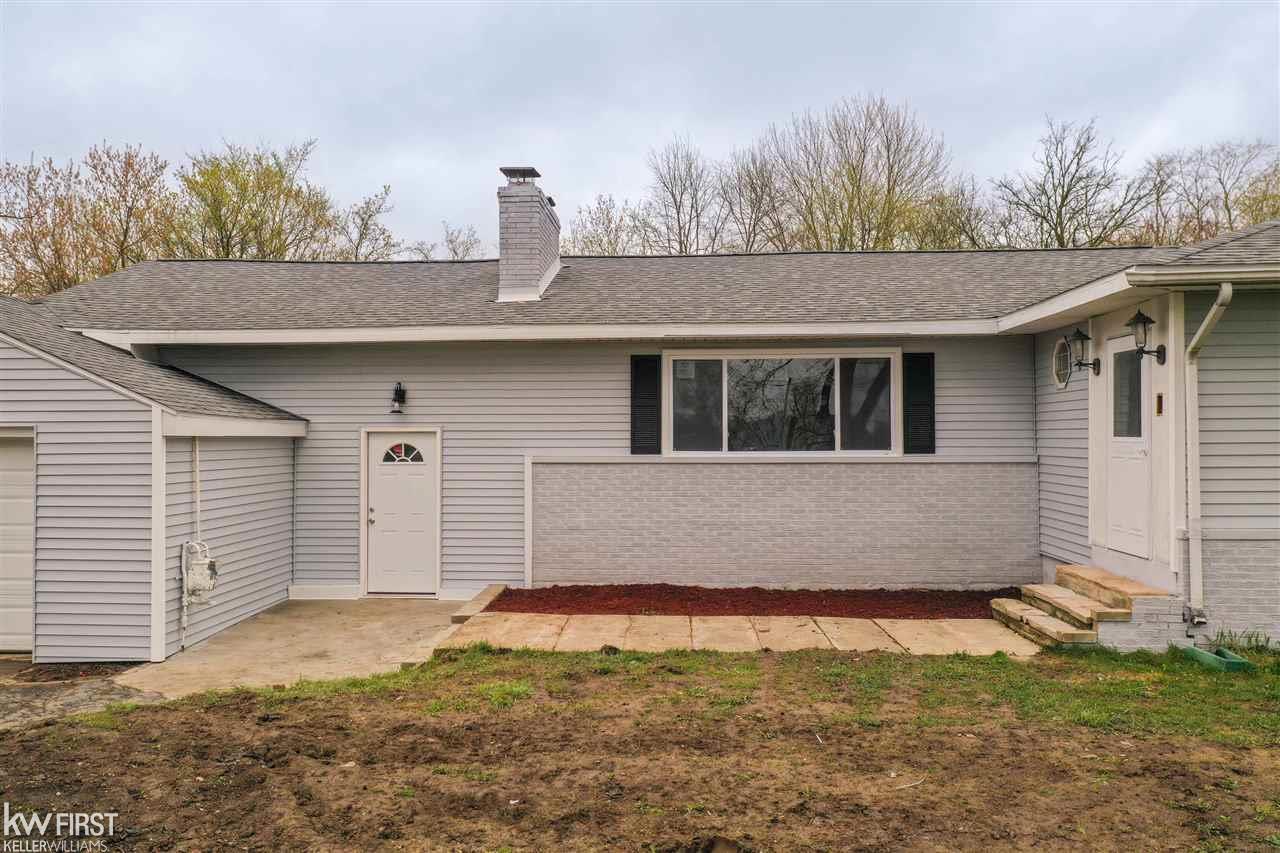 4065 South Genesee Road Grand Blanc, MI 48439 - Photo 11 of 38 50073077-10.JPG