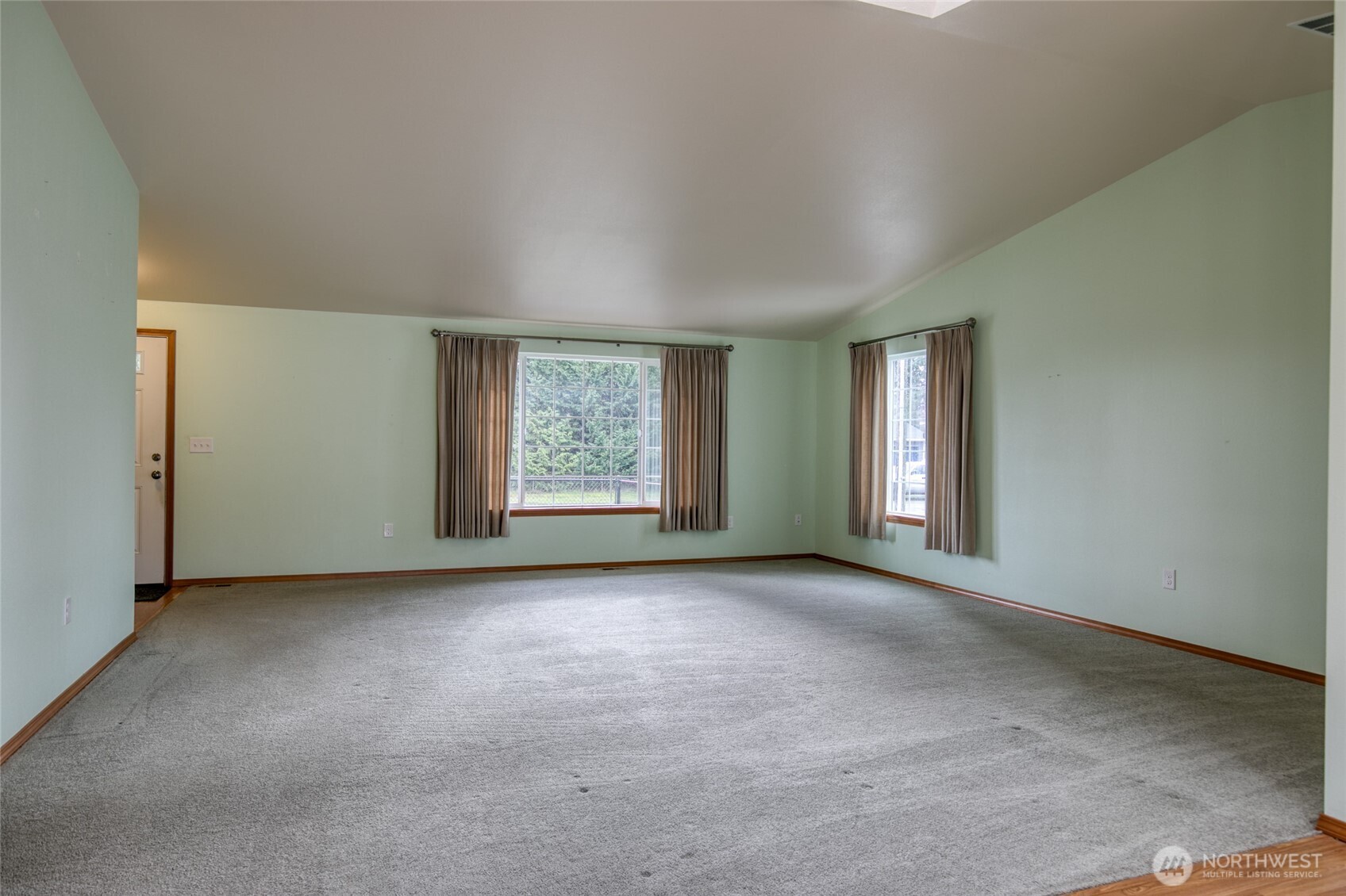 1616 West Anderson Street Elma, WA 98541 - Photo 2 of 31