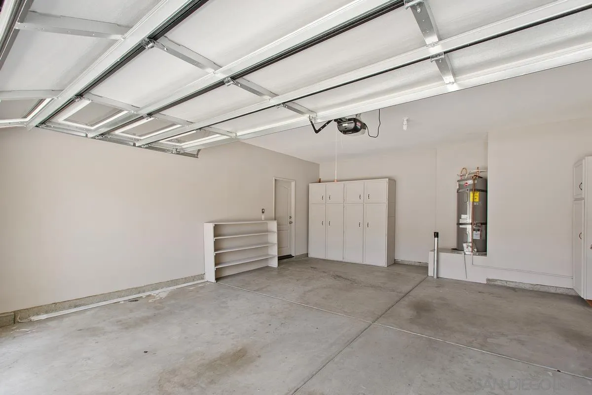 1132 Tabernacle Lane San Jacinto, CA 92582 - Photo 39 of 39 a view of a room with gym equipment