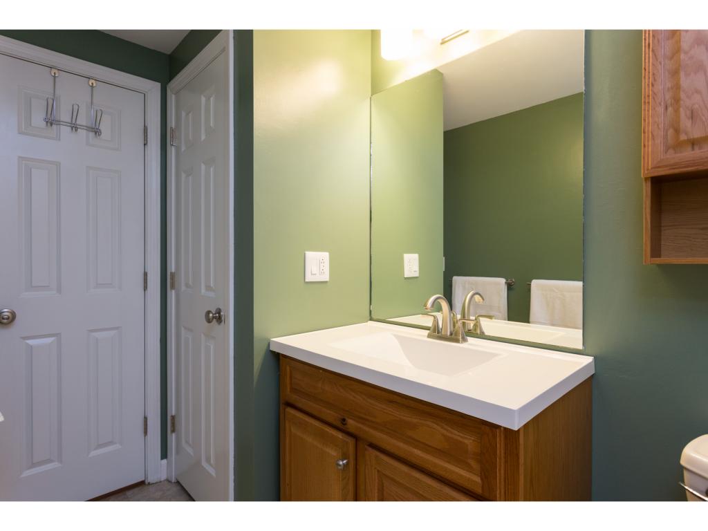 430 Ledgeview Drive, Unit 430 Rochester, NH 03839 - Photo 18 of 28