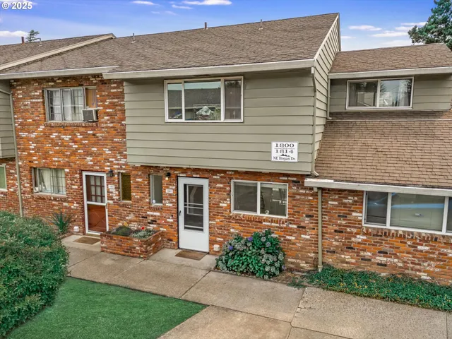 $239,000 | 1802 Northeast Hogan Drive, Gresham, OR 97030