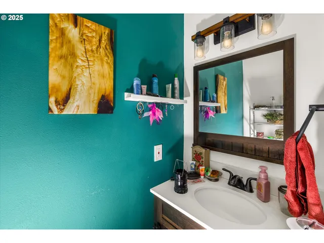 $239,000 | 1802 Northeast Hogan Drive, Gresham, OR 97030