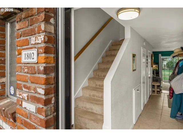 $239,000 | 1802 Northeast Hogan Drive, Gresham, OR 97030