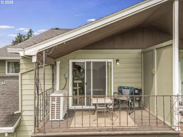 $239,000 | 1802 Northeast Hogan Drive, Gresham, OR 97030