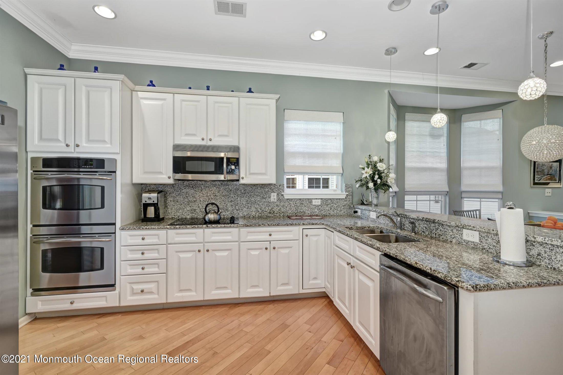 33 Hartack Road Manalapan, NJ 07726 - Photo 11 of 51 11-Kitchen