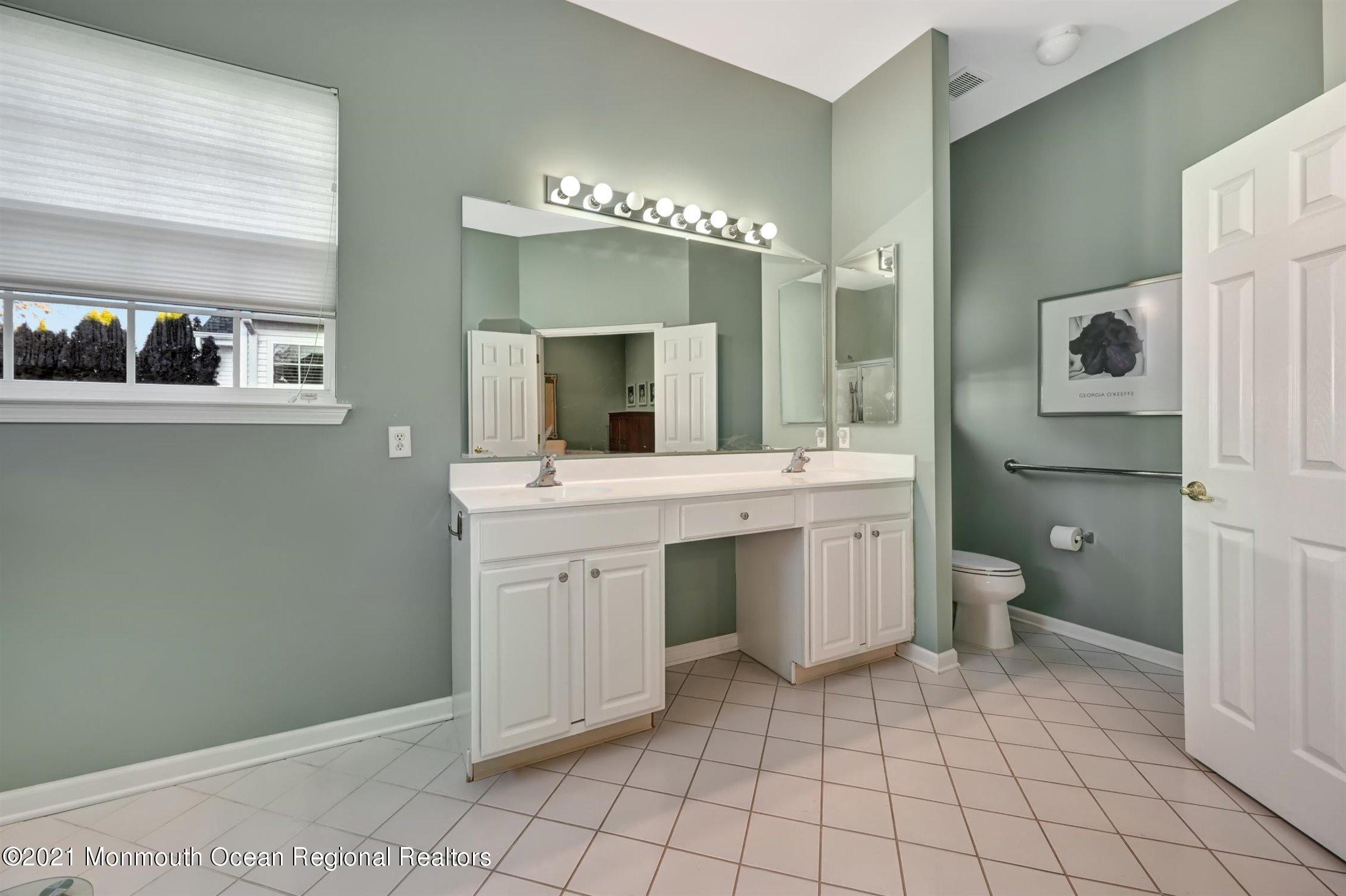 33 Hartack Road Manalapan, NJ 07726 - Photo 25 of 51 25-Master Bathroom