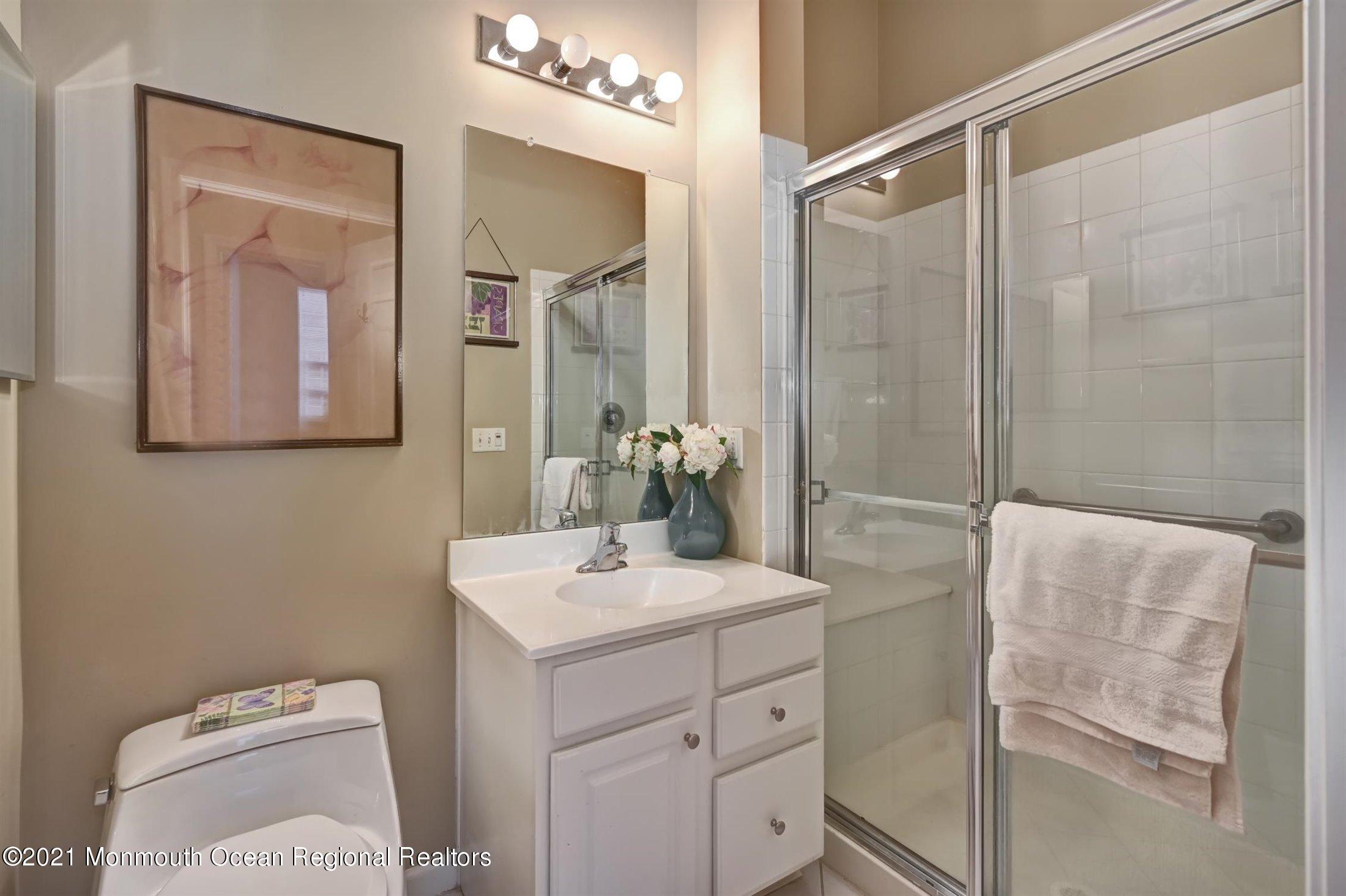 33 Hartack Road Manalapan, NJ 07726 - Photo 28 of 51 28-Full Bath