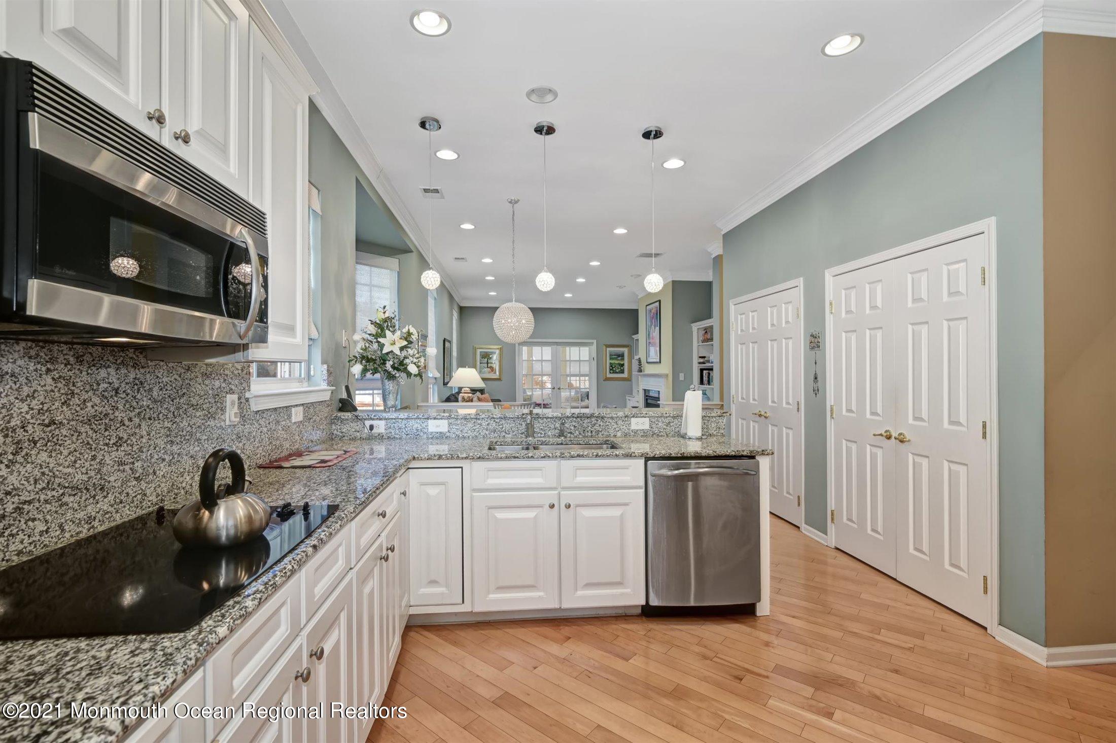 33 Hartack Road Manalapan, NJ 07726 - Photo 10 of 51 10-Kitchen