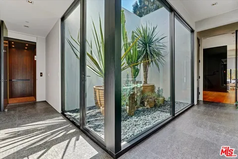 $13,495,000 | 1049 Loma Vista Drive, Beverly Hills, CA 90210