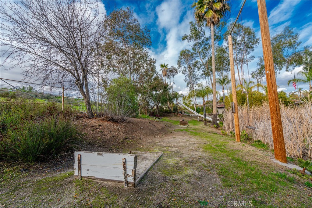 20950 Claire Road Perris, CA 92570 - Photo 32 of 74 a view of backyard with green space