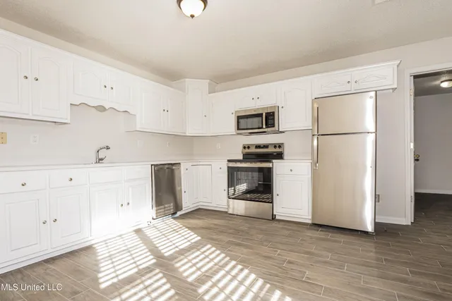 $2,185 | 7495 Eleanor Cove, Walls, MS 38680