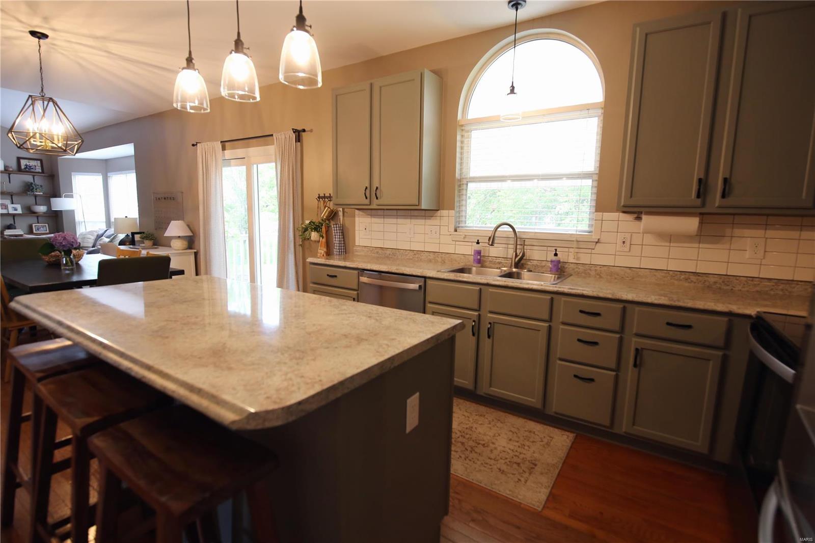 5 Raintree Crossing Court O'Fallon, MO 63366 - Photo 7 of 55