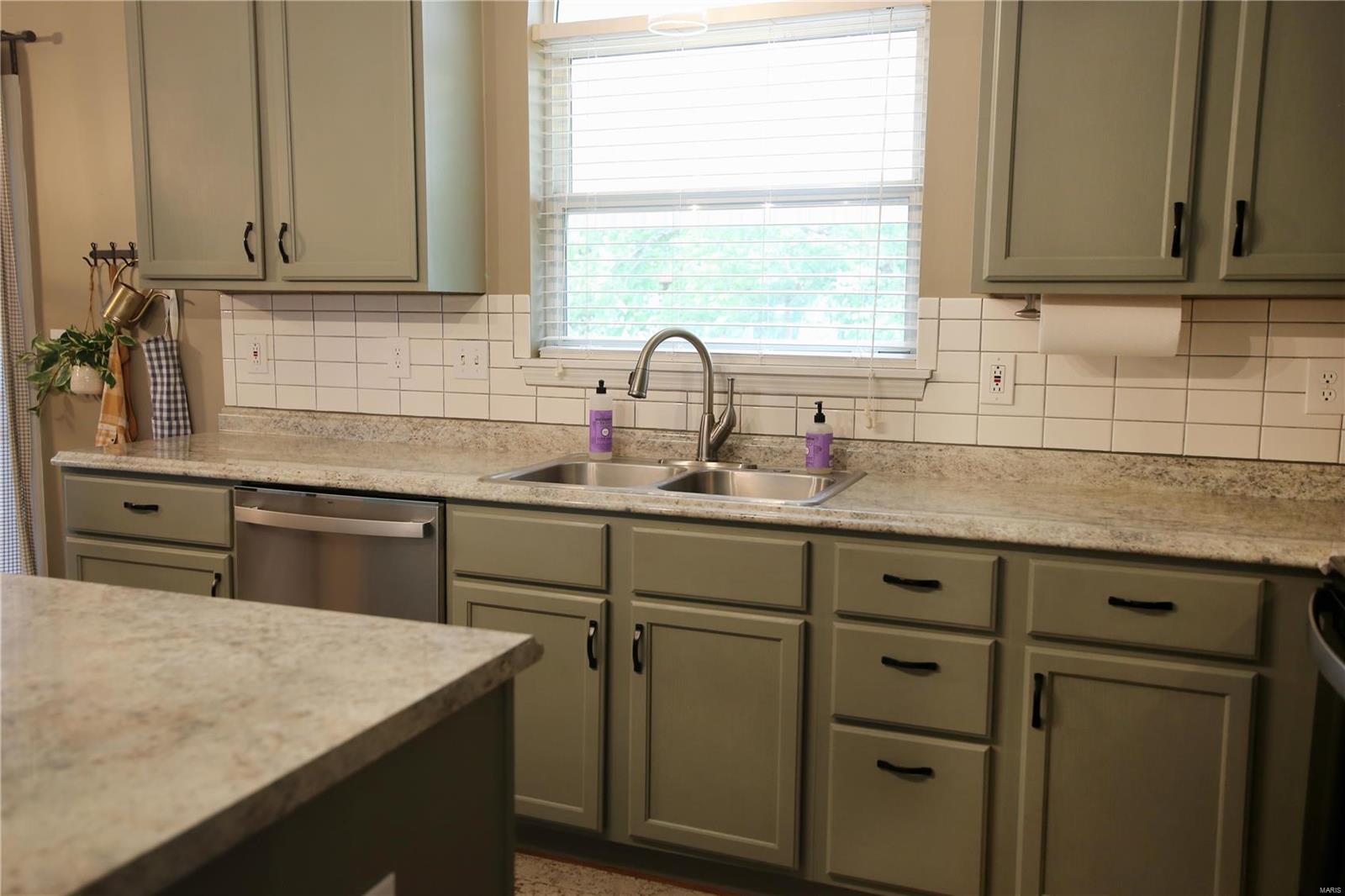 5 Raintree Crossing Court O'Fallon, MO 63366 - Photo 8 of 55