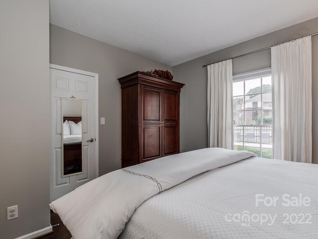 301 Queens Road, Unit 107 Charlotte, NC 28204 - Photo 11 of 21 Gallery Image 11