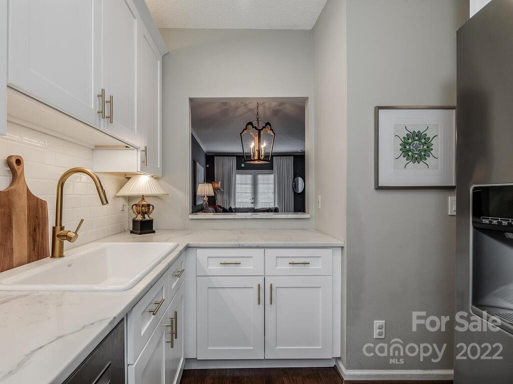 301 Queens Road, Unit 107 Charlotte, NC 28204 - Photo 5 of 21 Gallery Image 5
