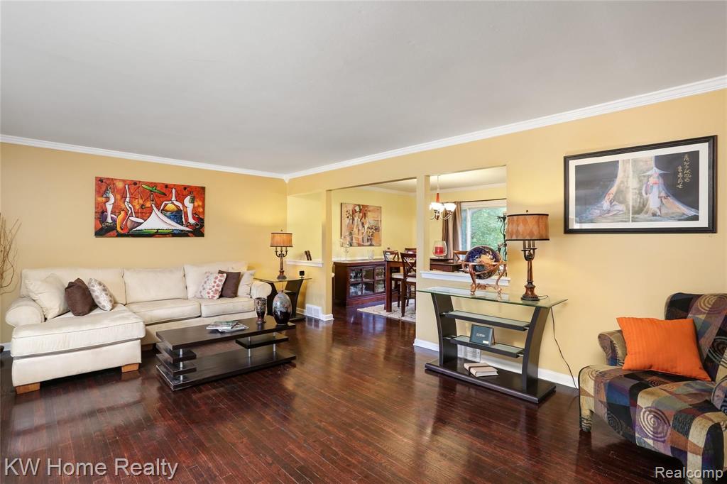 25861 Beecham Road Farmington Hills, MI 48336 - Photo 5 of 33