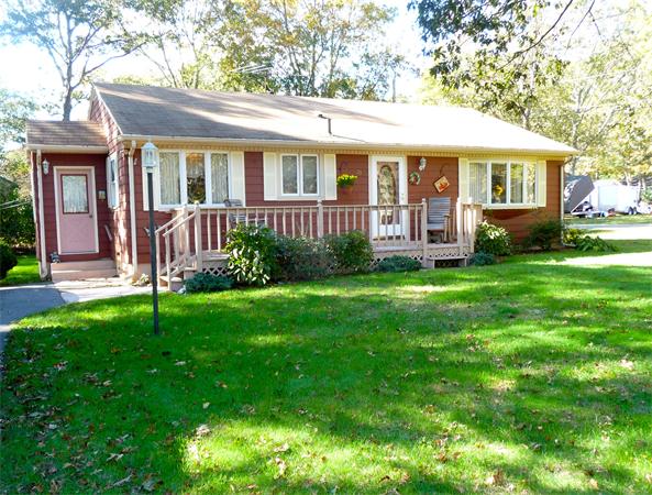 203 Crandall Road Tiverton, RI 02878 - Photo 1 of 5 Gallery Image 1