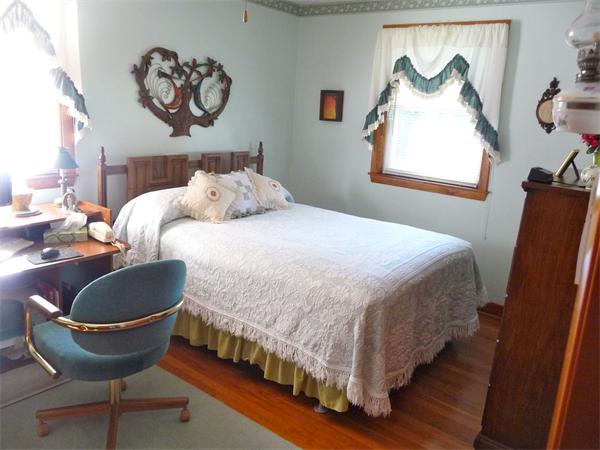 203 Crandall Road Tiverton, RI 02878 - Photo 4 of 5 Gallery Image 4