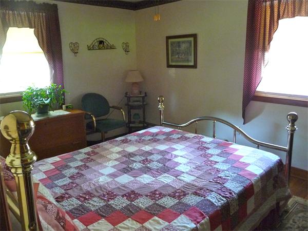 203 Crandall Road Tiverton, RI 02878 - Photo 5 of 5 Gallery Image 5