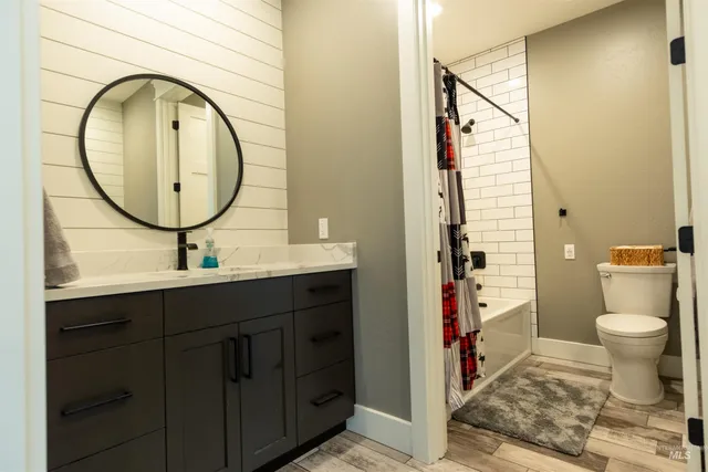 $1,670,000 | 204 South 82nd Street East, Burley, ID 83318