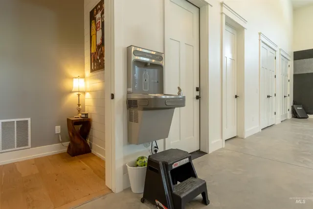 $1,670,000 | 204 South 82nd Street East, Burley, ID 83318