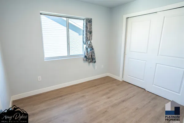 $299,900 | 670 Badger Lane, Mills, WY 82644