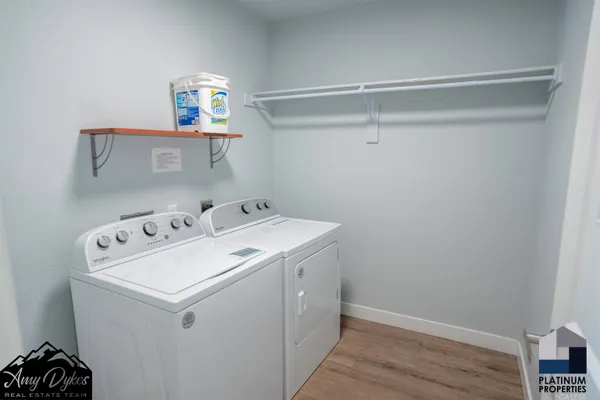 $299,900 | 670 Badger Lane, Mills, WY 82644