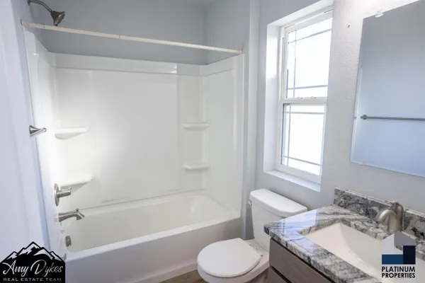 $299,900 | 670 Badger Lane, Mills, WY 82644