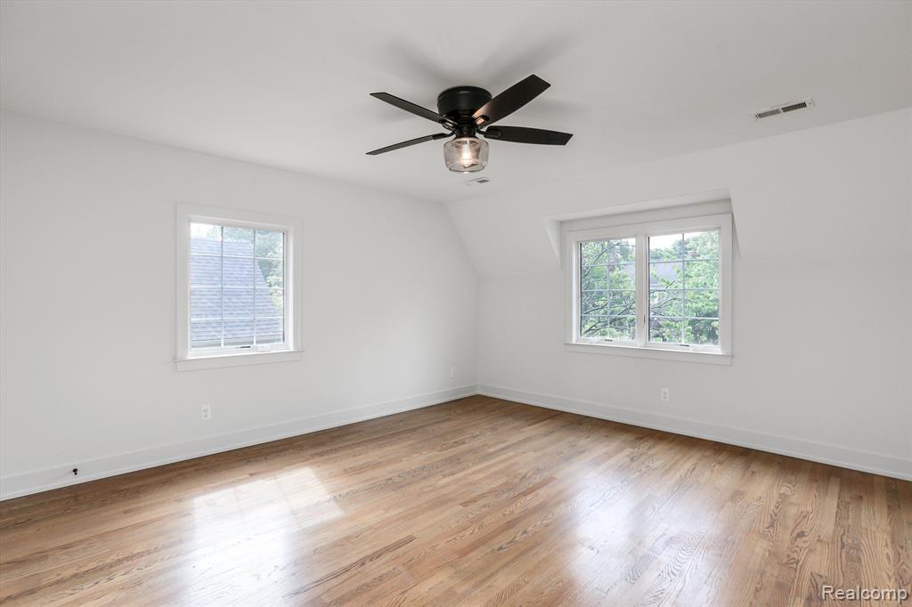815 Rivenoak Street Birmingham, MI 48009 - Photo 40 of 57