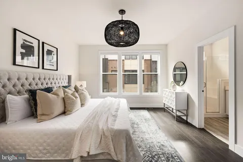 $1,095,000 | 2822 Telek Place, Alexandria, VA 22314