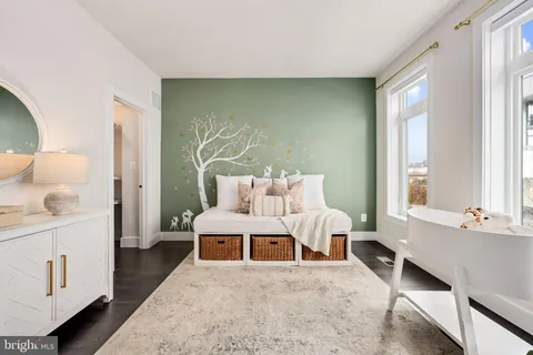$1,095,000 | 2822 Telek Place, Alexandria, VA 22314
