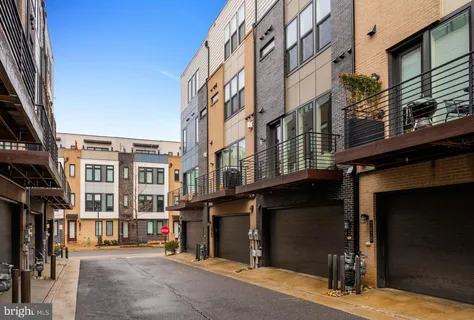 $1,095,000 | 2822 Telek Place, Alexandria, VA 22314