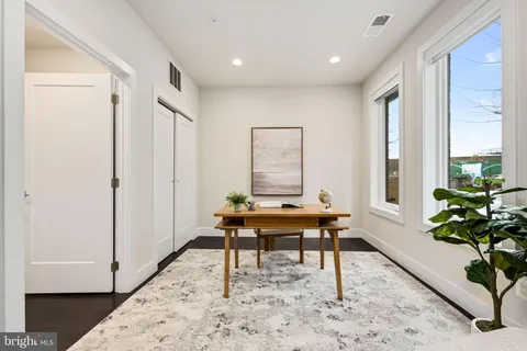 $1,095,000 | 2822 Telek Place, Alexandria, VA 22314