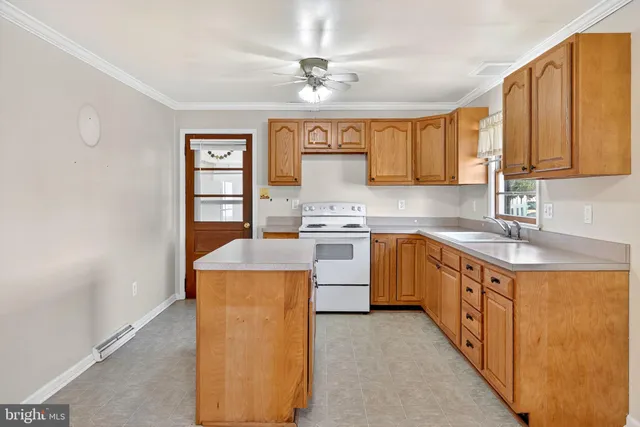 $240,000 | 605 North Marshall Street, Ranson, WV 25438